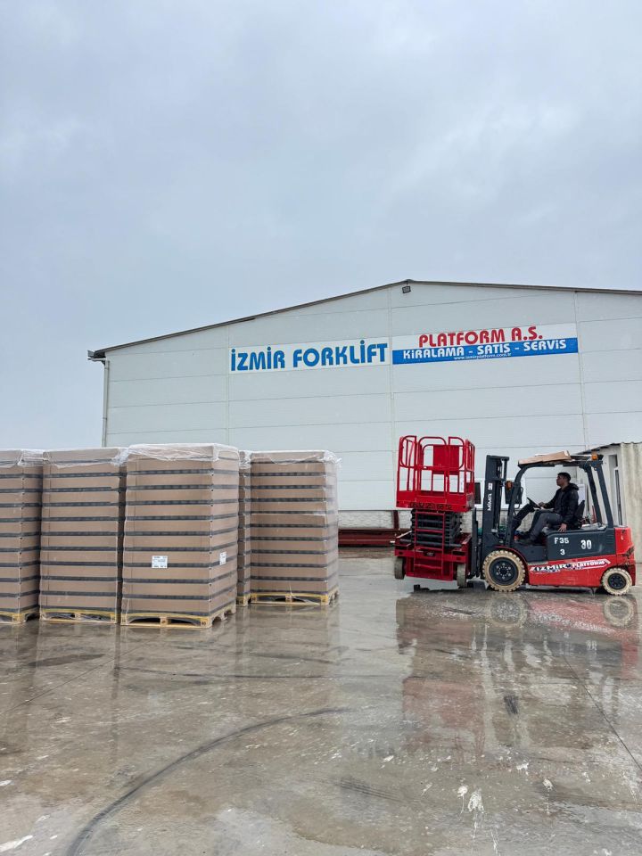 �zmir Forklift Kiralama foto�raf 1